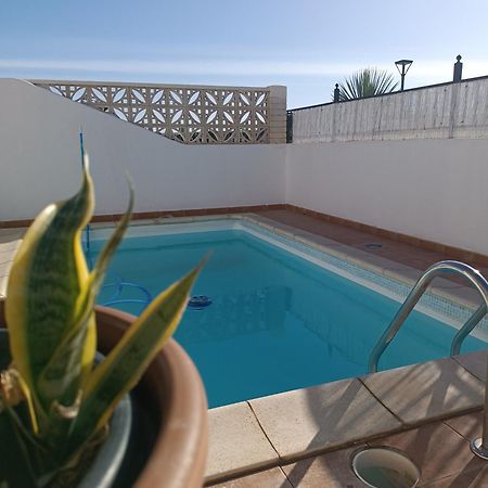 Moana Surf House Hostel Corralejo Exterior photo